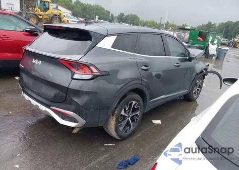 2024 Kia Sportage Ex z USA, uszkodzony, nr VIN KNDPV3DFXR7217687